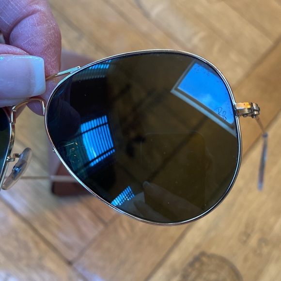 Ray-Ban Polarized Large Aviators - Picture 6 of 11